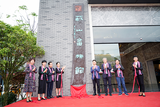 1619748904354944bBsU.jpg 1.jpg