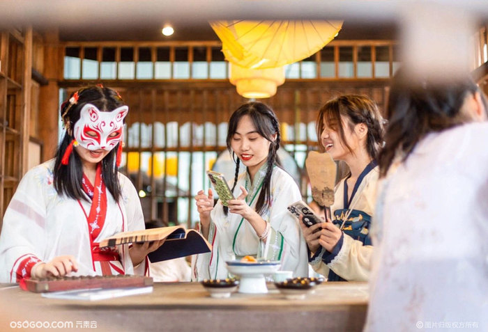 《夢(mèng)華錄》古風(fēng)集市沉浸展