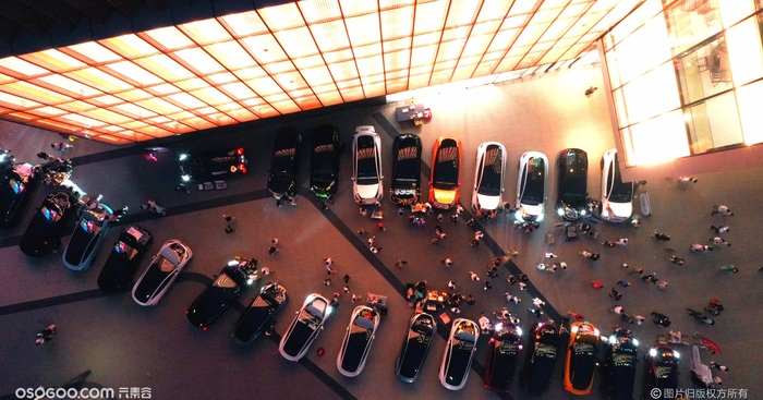 特別一夏?特斯拉前備箱集市