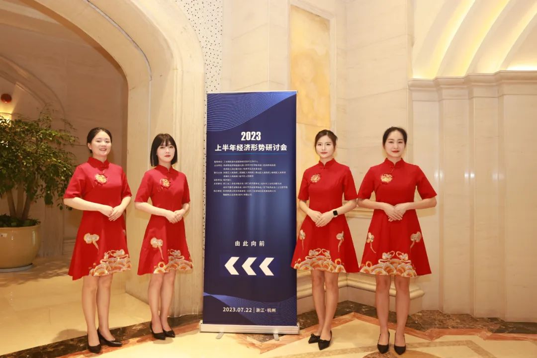 1690340129398820PdVp.jpg 1690340129398820PdVp.jpg